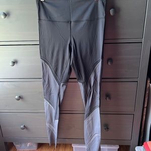Lululemon Color Me Ombre Tight, Size 8